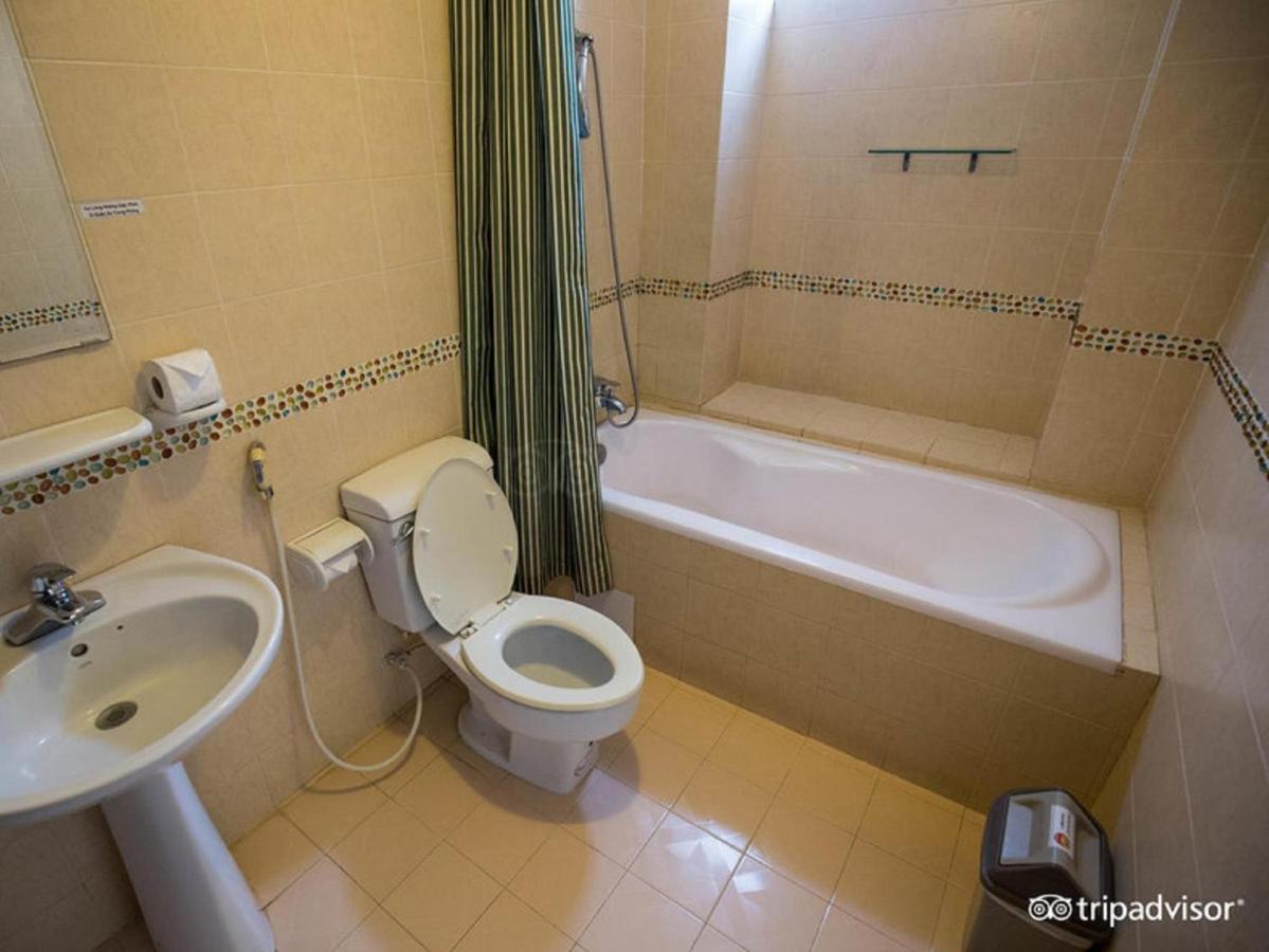 Caroline Hotel Thành Pho Ho Chí Minh Esterno foto