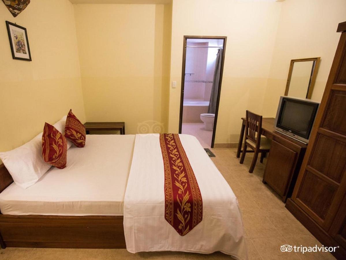 Caroline Hotel Thành Pho Ho Chí Minh Esterno foto