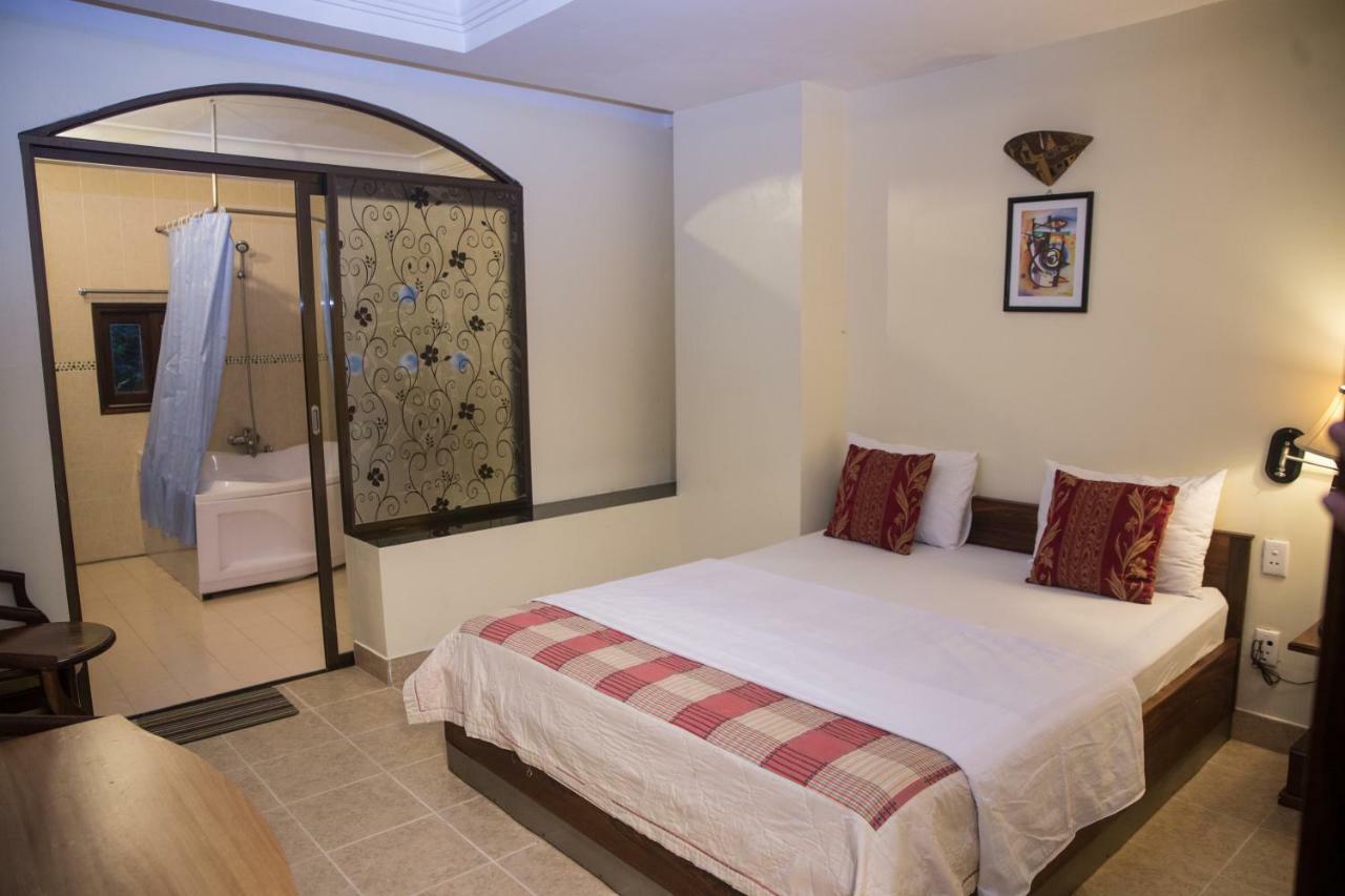 Caroline Hotel Thành Pho Ho Chí Minh Esterno foto